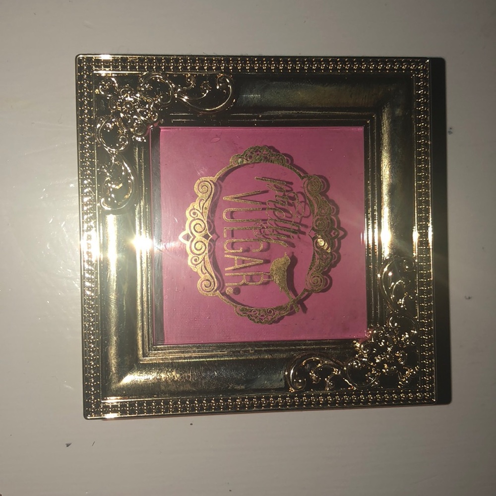 Pretty Vulgar Blush Prim Vixen-bright pink